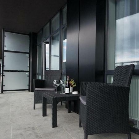 Vip Apartment Avalon Лвив Екстериор снимка